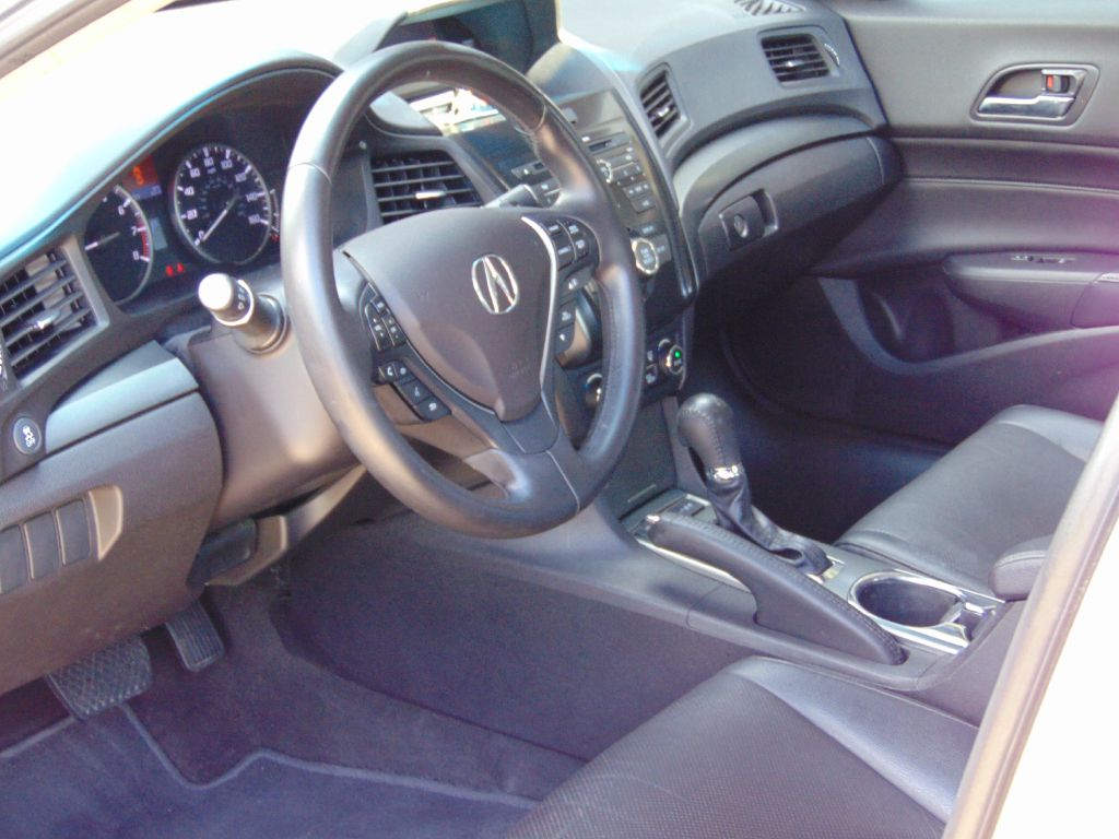 Photo 16 of this ACURA ILX