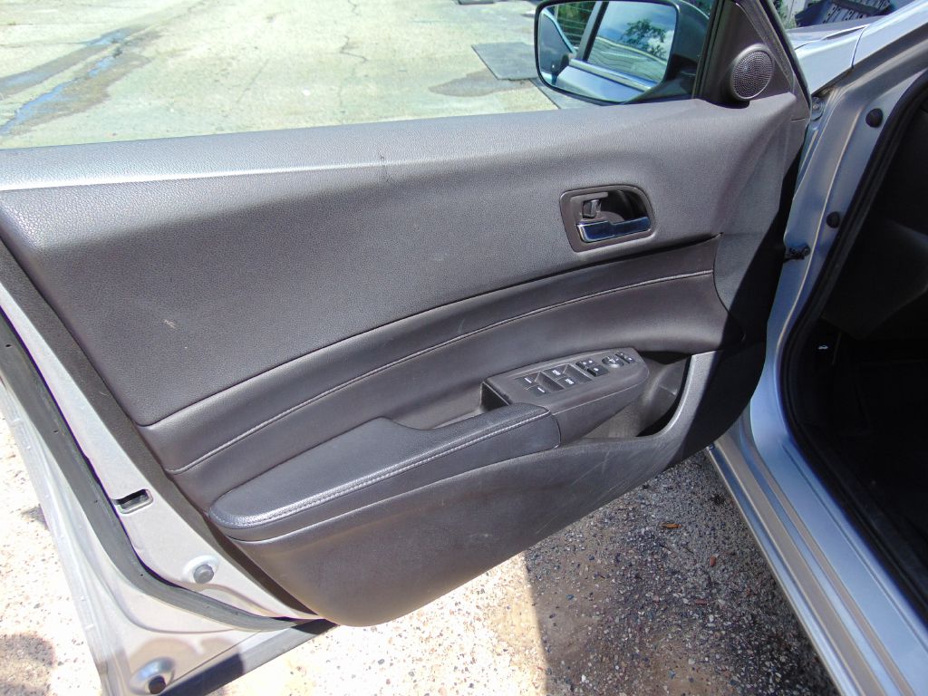 Photo 17 of this ACURA ILX