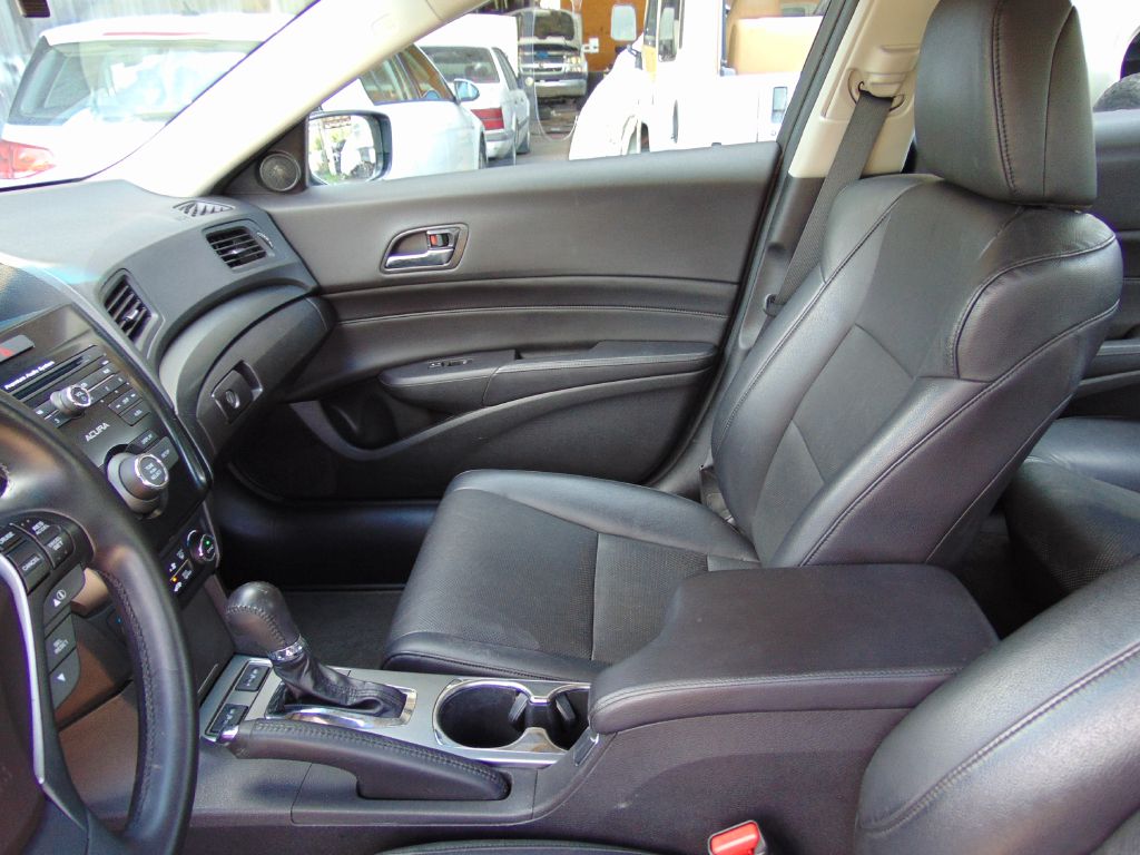 Photo 18 of this ACURA ILX