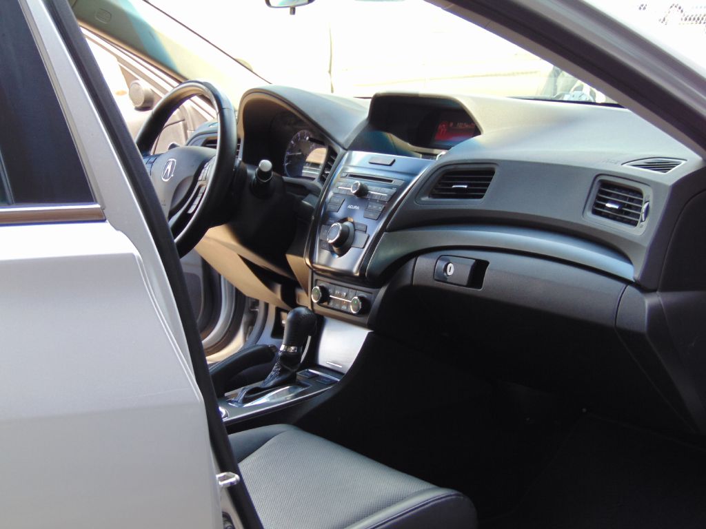 Photo 27 of this ACURA ILX