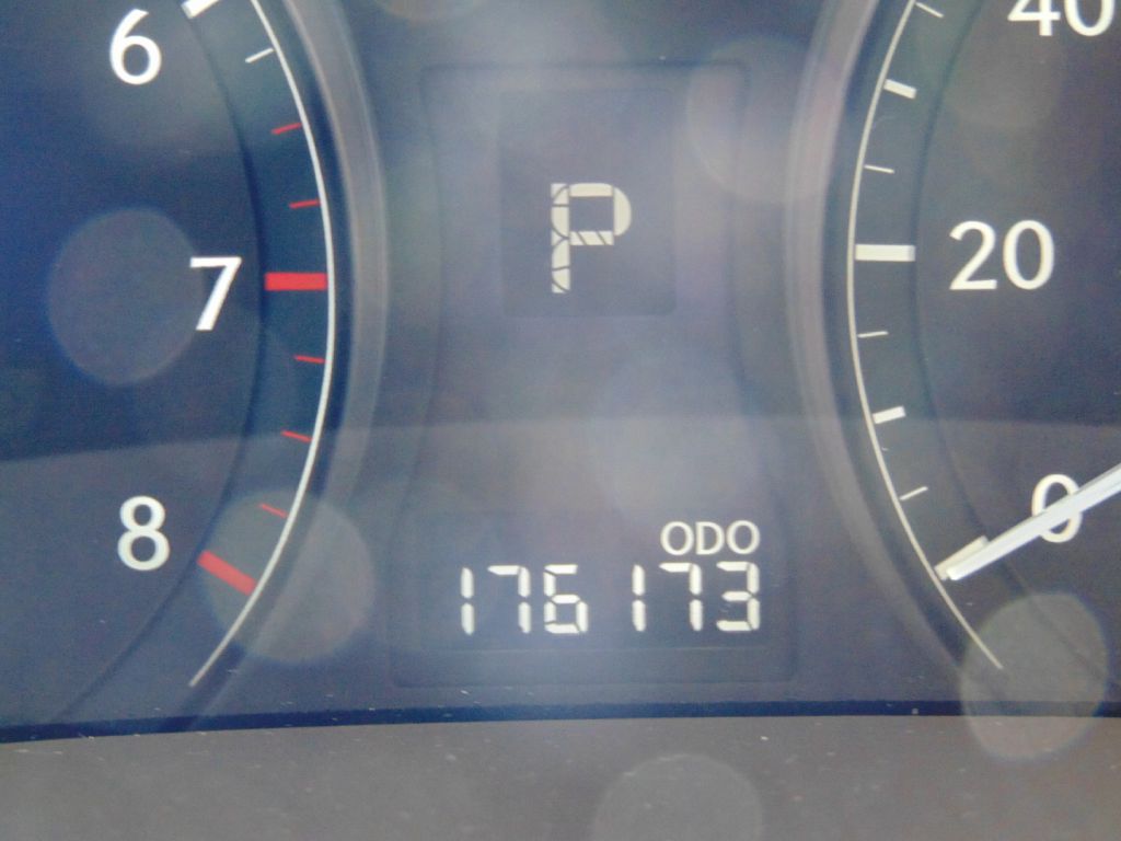 Photo 17 of this LEXUS RX