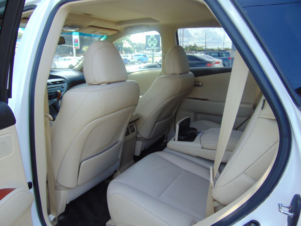 Photo 20 of this LEXUS RX