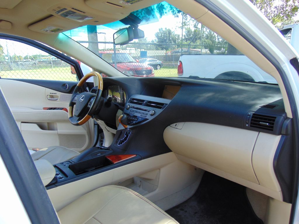 Photo 25 of this LEXUS RX