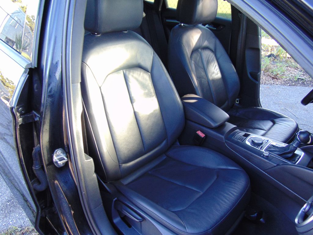 Photo 26 of this AUDI A3