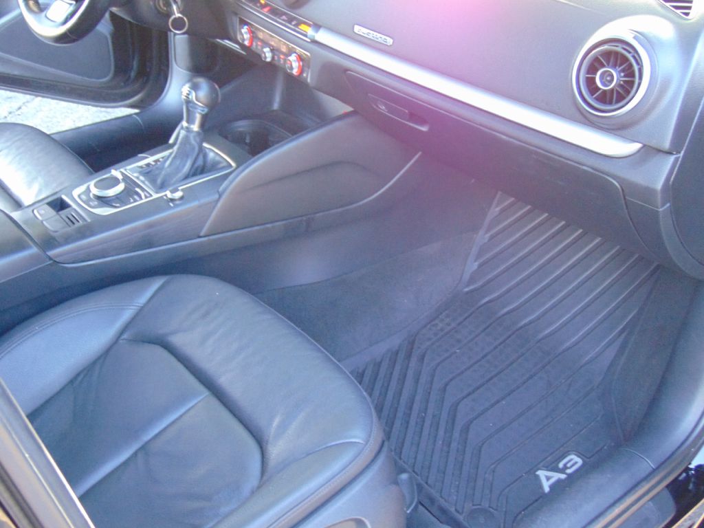Photo 27 of this AUDI A3