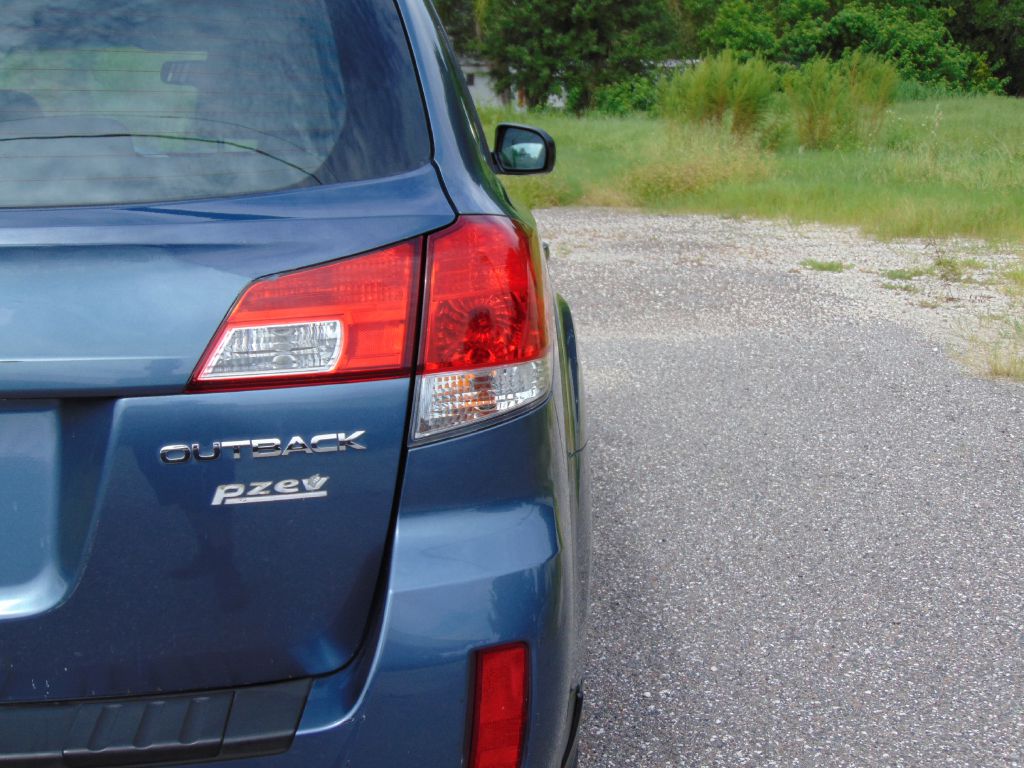 Photo 8 of this SUBARU OUTBACK