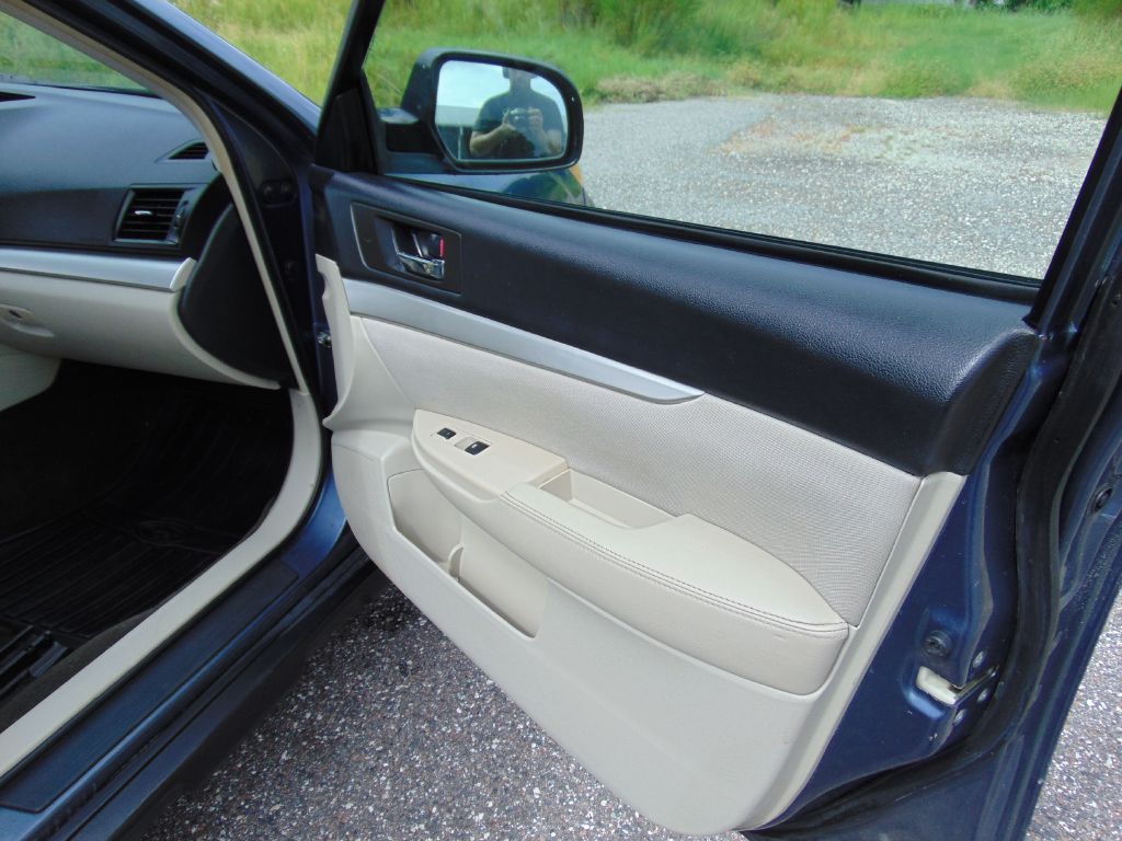 Photo 25 of this SUBARU OUTBACK