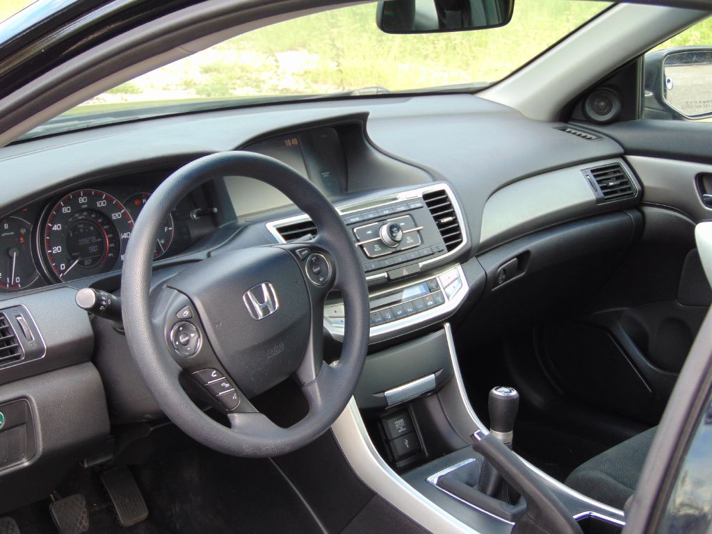 Photo 17 of this HONDA ACCORD