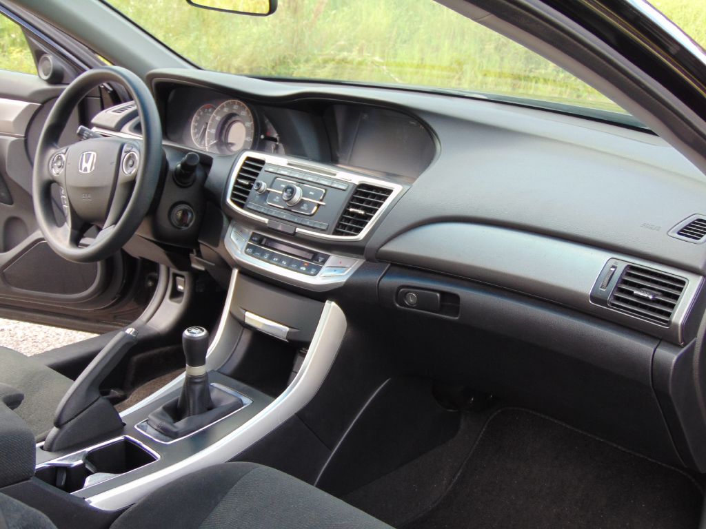 Photo 21 of this HONDA ACCORD