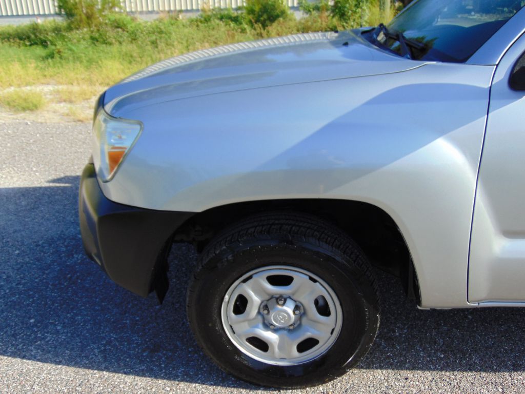 Photo 2 of this TOYOTA TACOMA