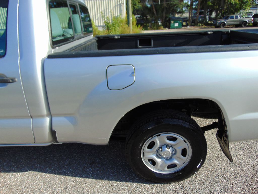 Photo 4 of this TOYOTA TACOMA