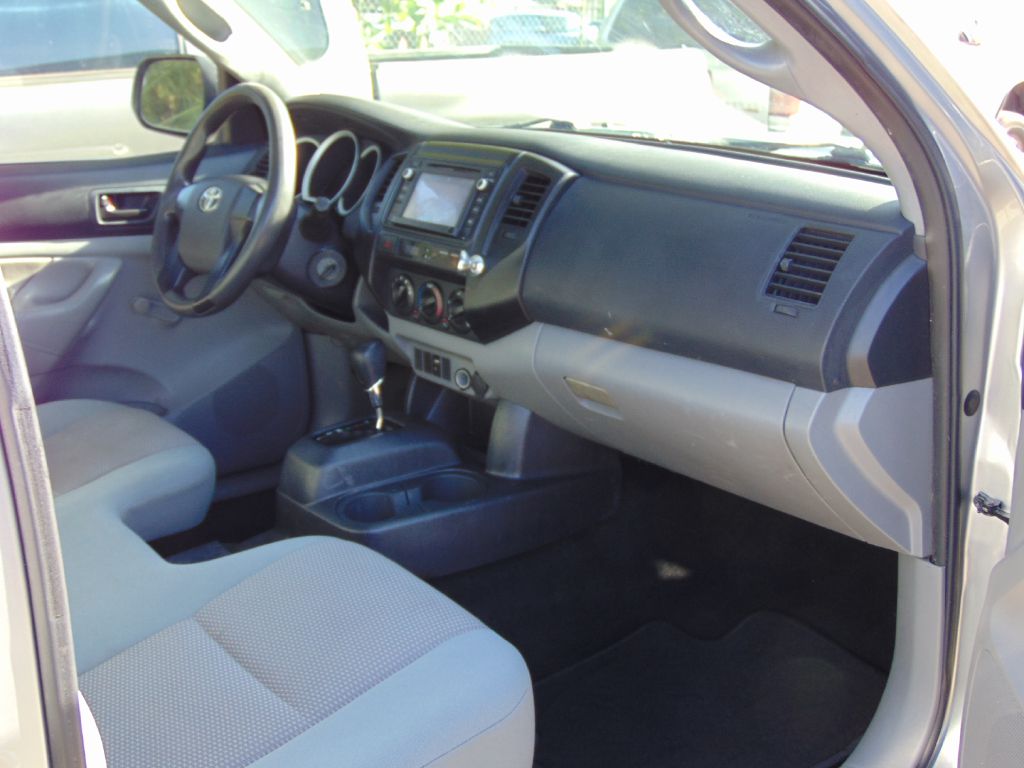 Photo 16 of this TOYOTA TACOMA