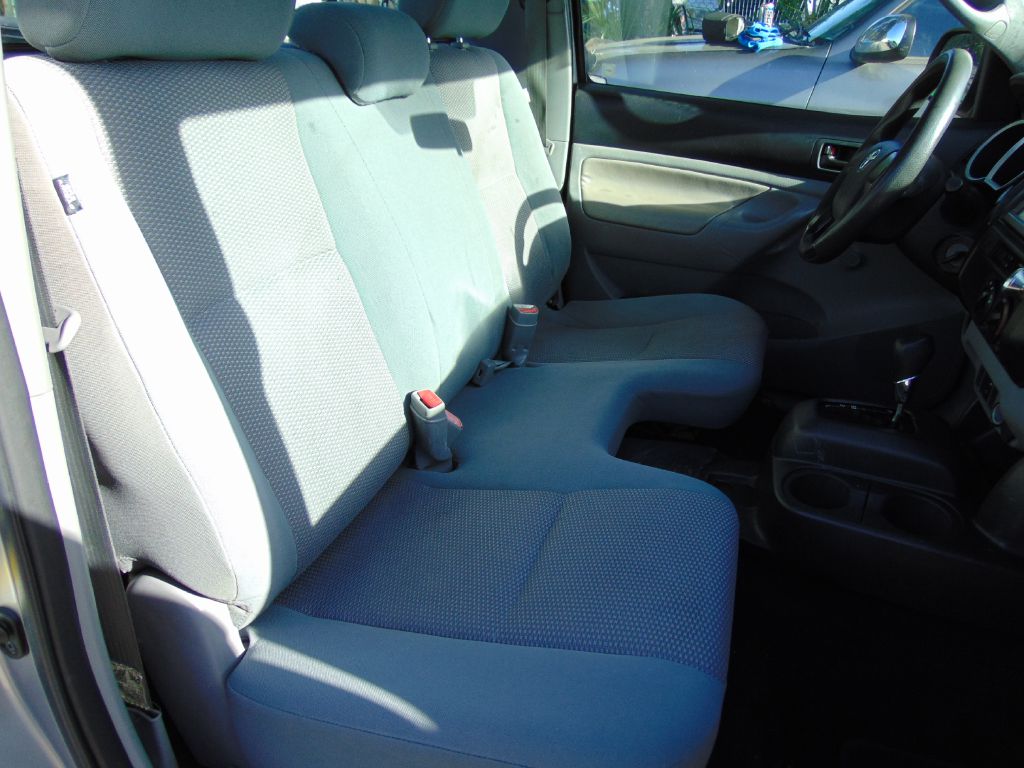Photo 18 of this TOYOTA TACOMA