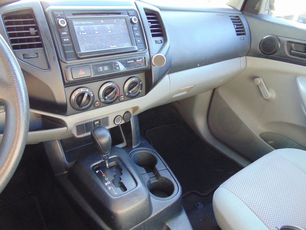 Photo 19 of this TOYOTA TACOMA