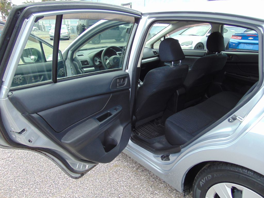 Photo 16 of this SUBARU IMPREZA