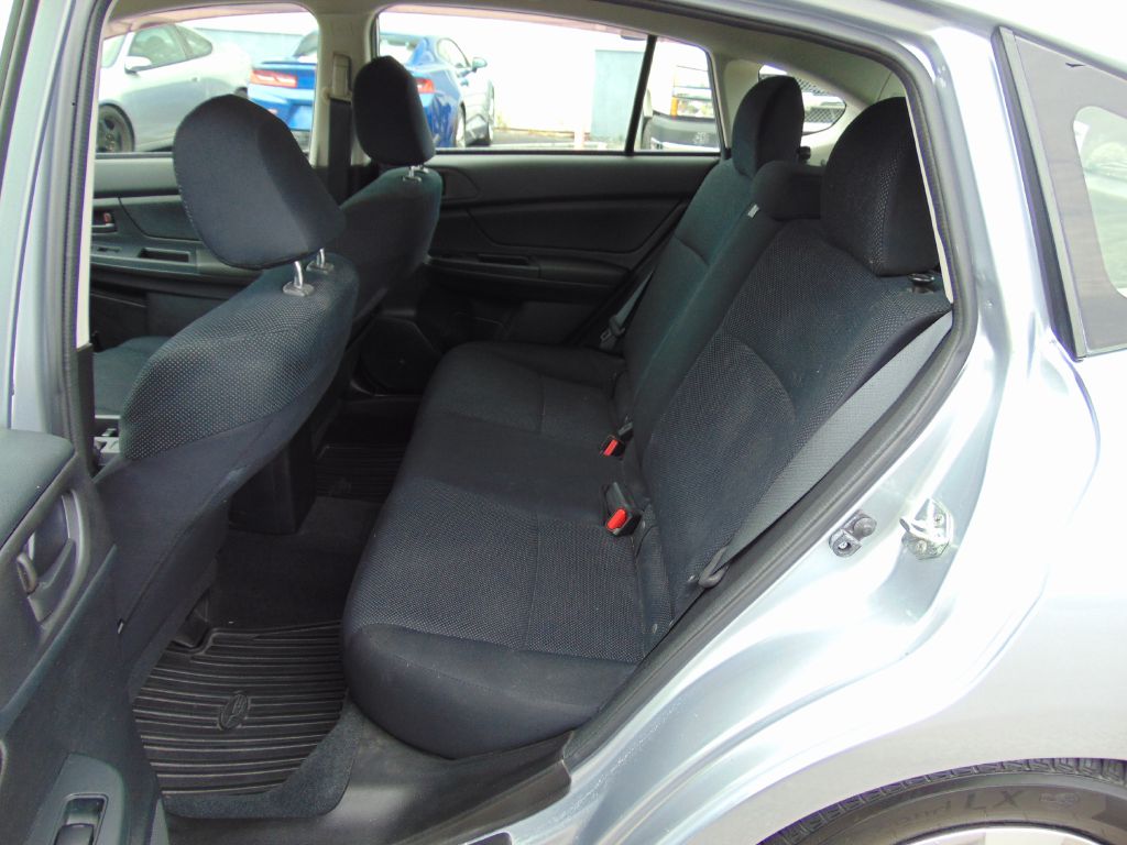 Photo 17 of this SUBARU IMPREZA