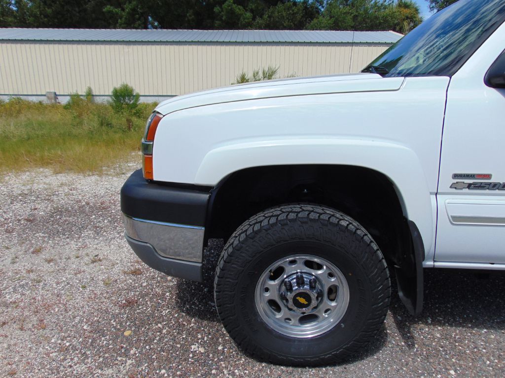 Photo 2 of this CHEVROLET SILVERADO 2500