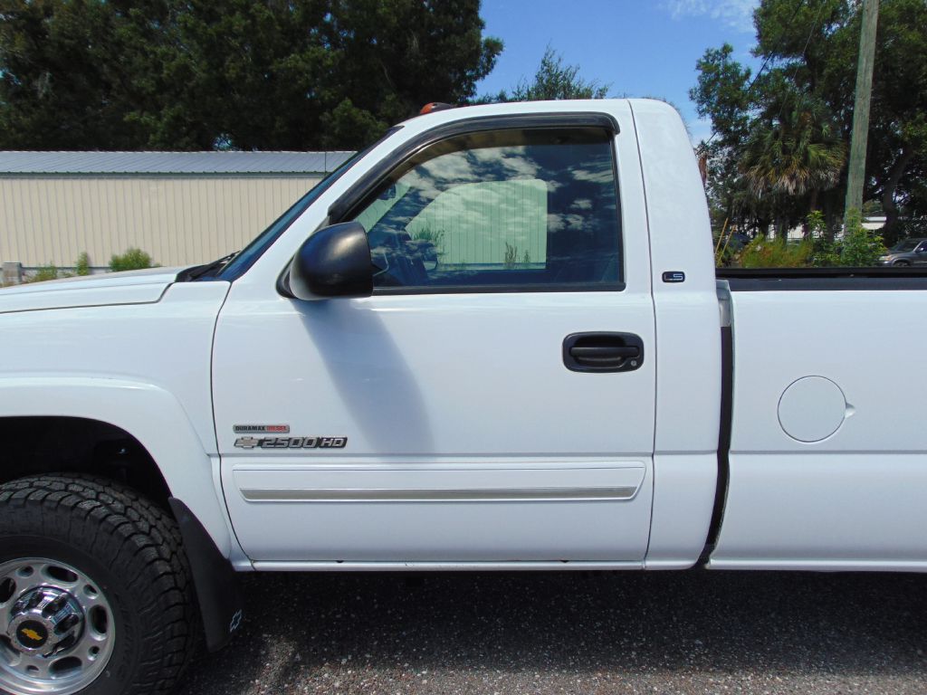 Photo 3 of this CHEVROLET SILVERADO 2500