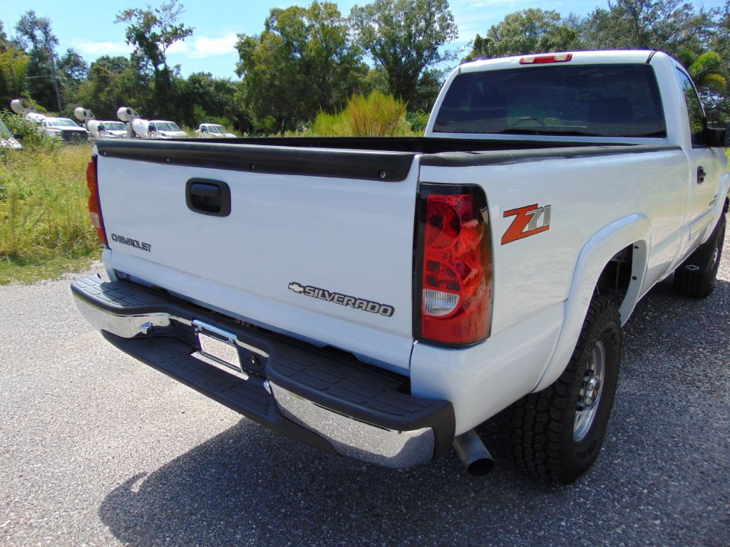 Photo 8 of this CHEVROLET SILVERADO 2500