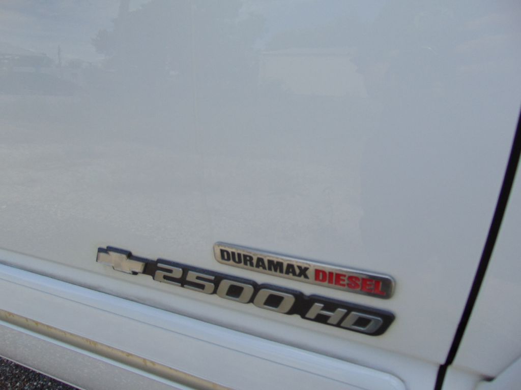 Photo 12 of this CHEVROLET SILVERADO 2500