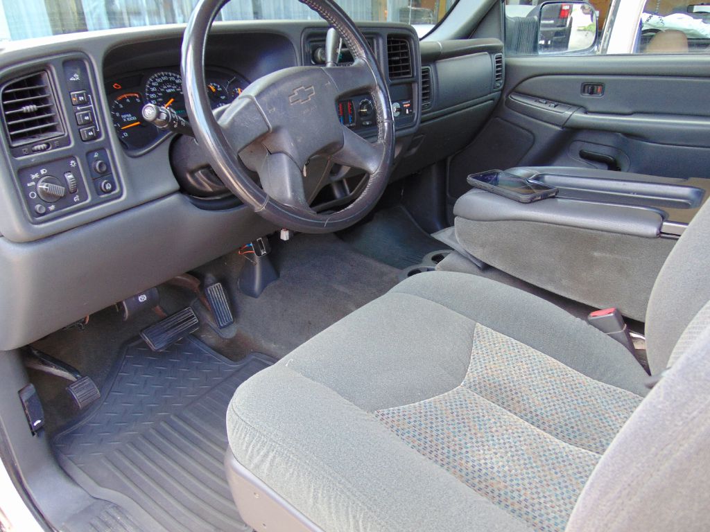 Photo 28 of this CHEVROLET SILVERADO 2500