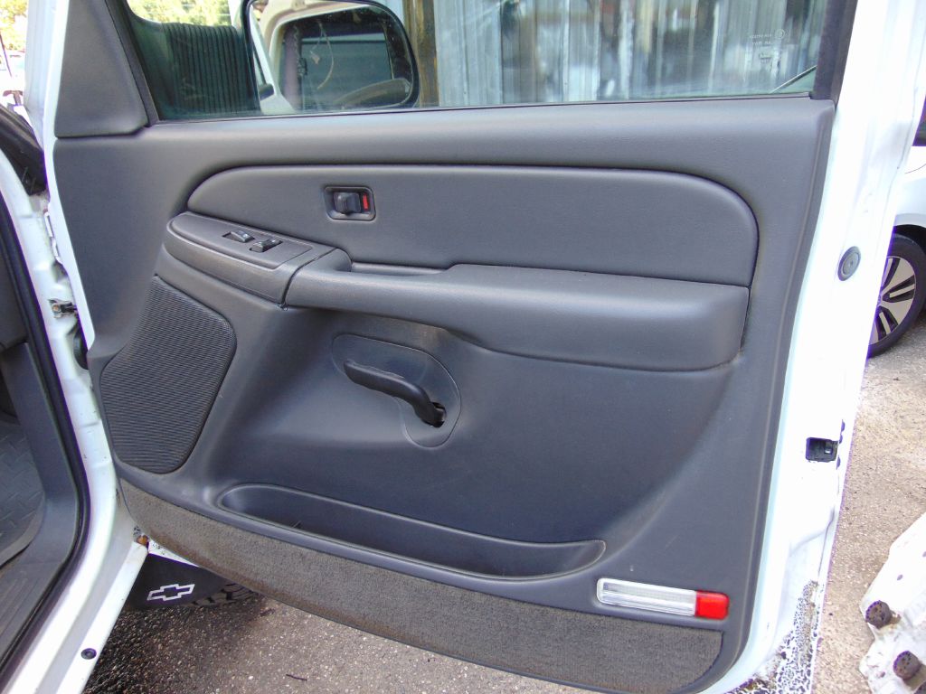 Photo 32 of this CHEVROLET SILVERADO 2500
