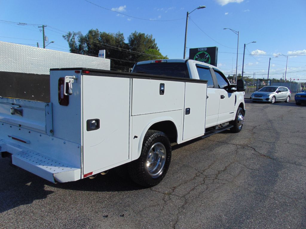 Photo 11 of this FORD F350