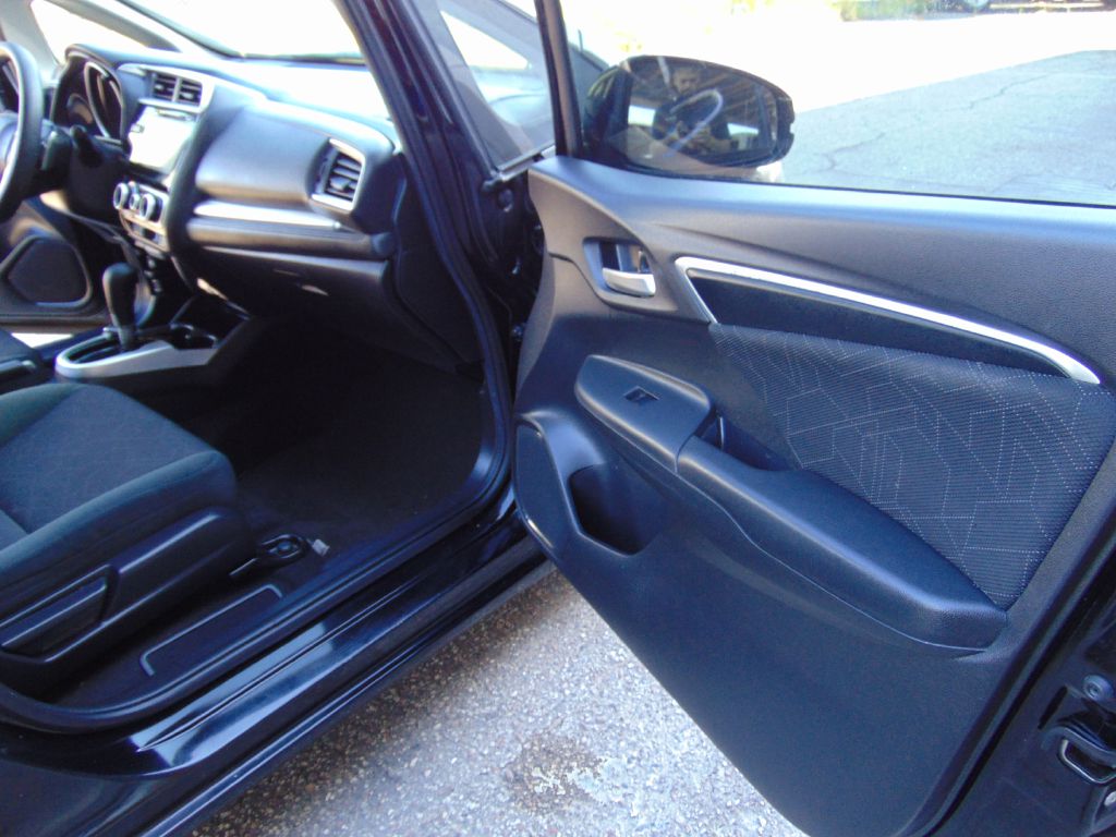 Photo 23 of this HONDA FIT