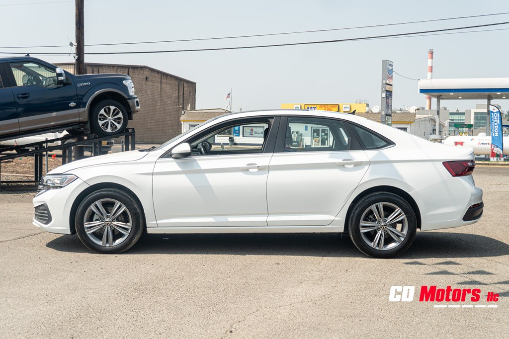 Photo 6 of this VOLKSWAGEN JETTA