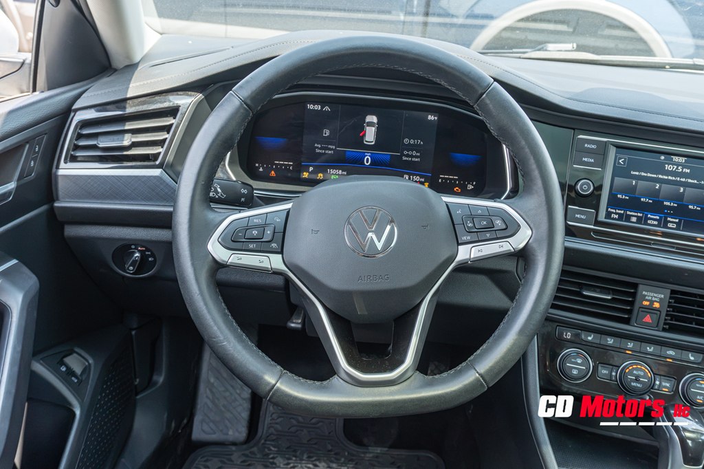 Photo 17 of this VOLKSWAGEN JETTA