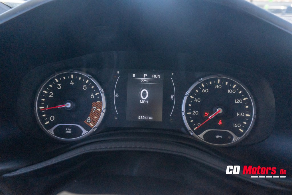 Photo 19 of this JEEP RENEGADE