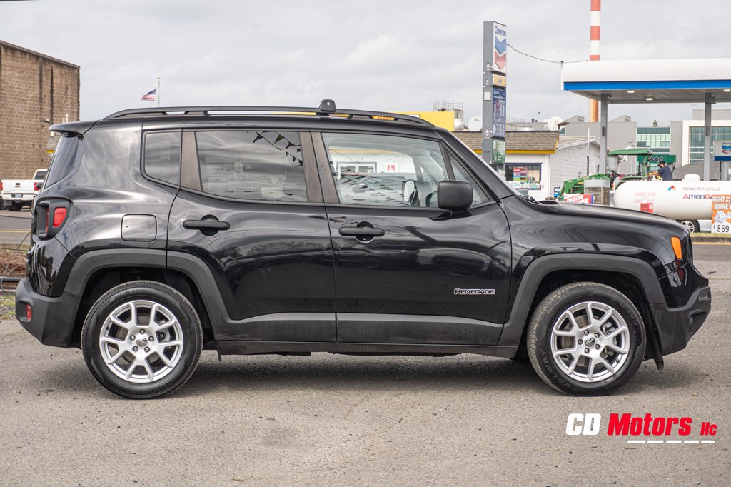 Photo 10 of this JEEP RENEGADE