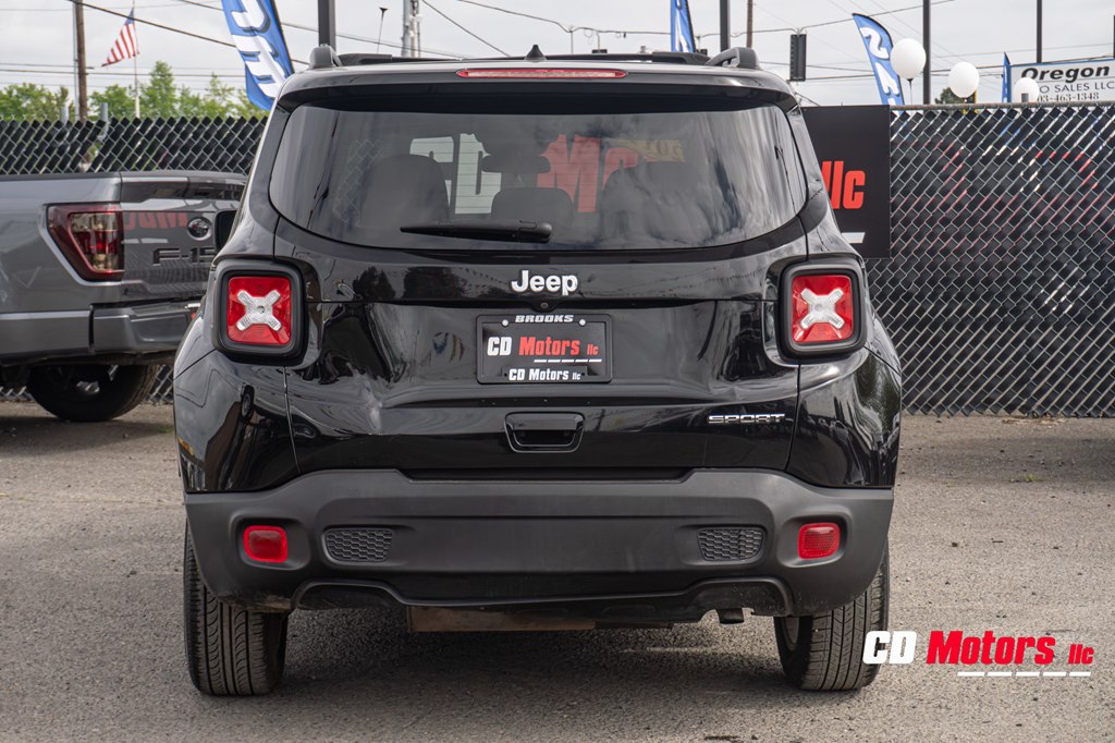 Photo 8 of this JEEP RENEGADE