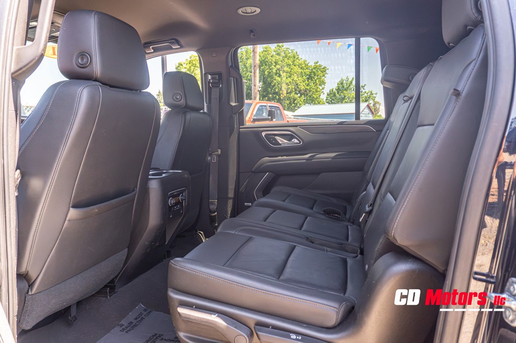 Photo 16 of this CHEVROLET SUBURBAN
