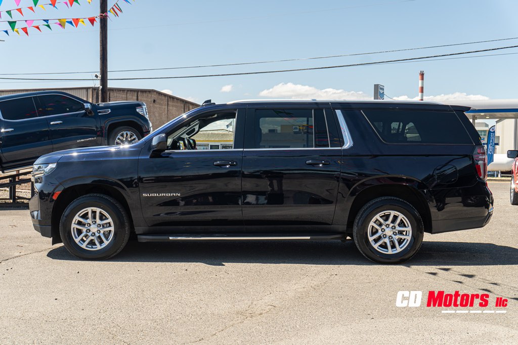 Photo 6 of this CHEVROLET SUBURBAN