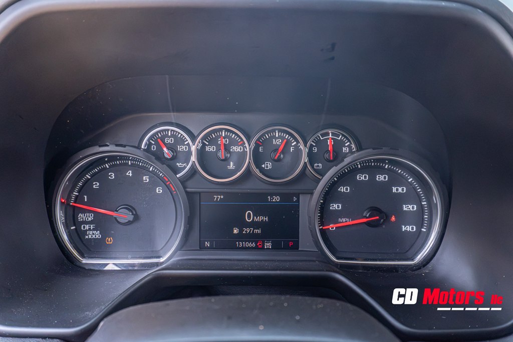 Photo 13 of this CHEVROLET SUBURBAN