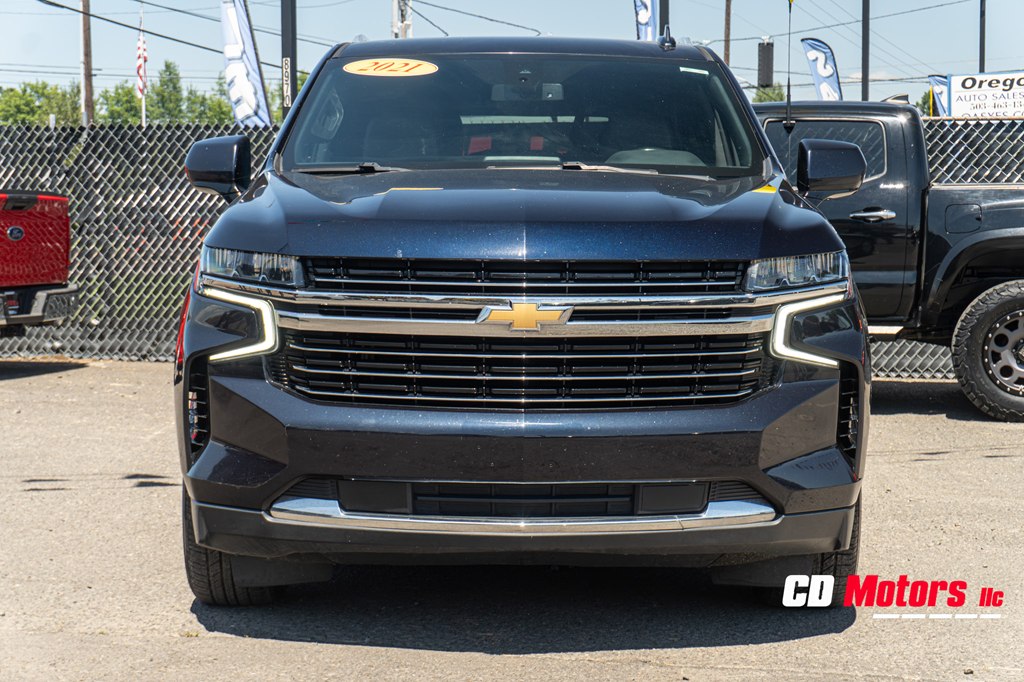 Photo 3 of this CHEVROLET SUBURBAN