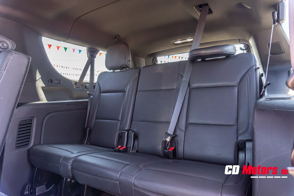 Photo 17 of this CHEVROLET SUBURBAN