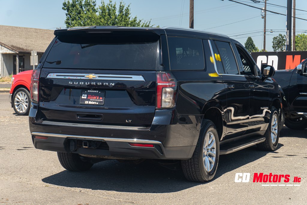 Photo 9 of this CHEVROLET SUBURBAN