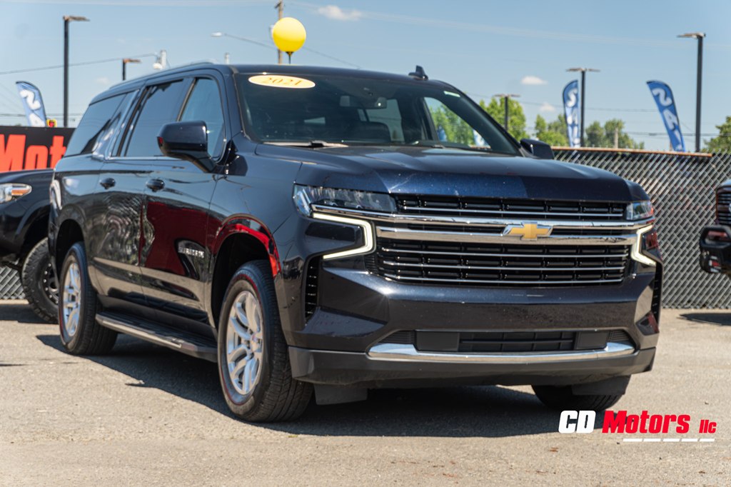 Photo 2 of this CHEVROLET SUBURBAN
