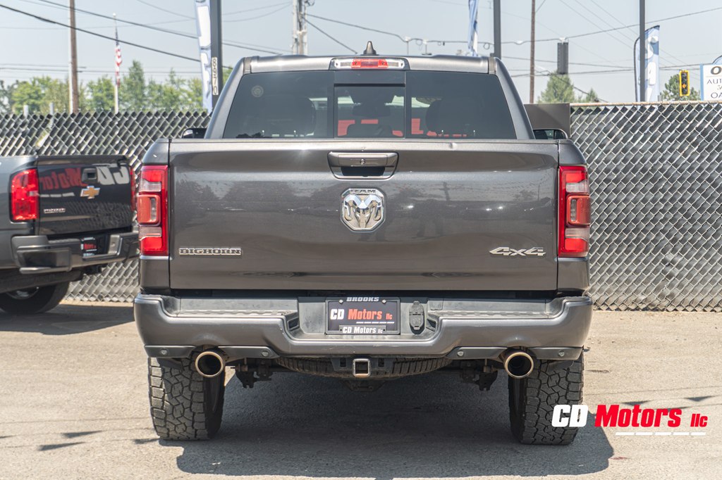 Photo 8 of this RAM 1500