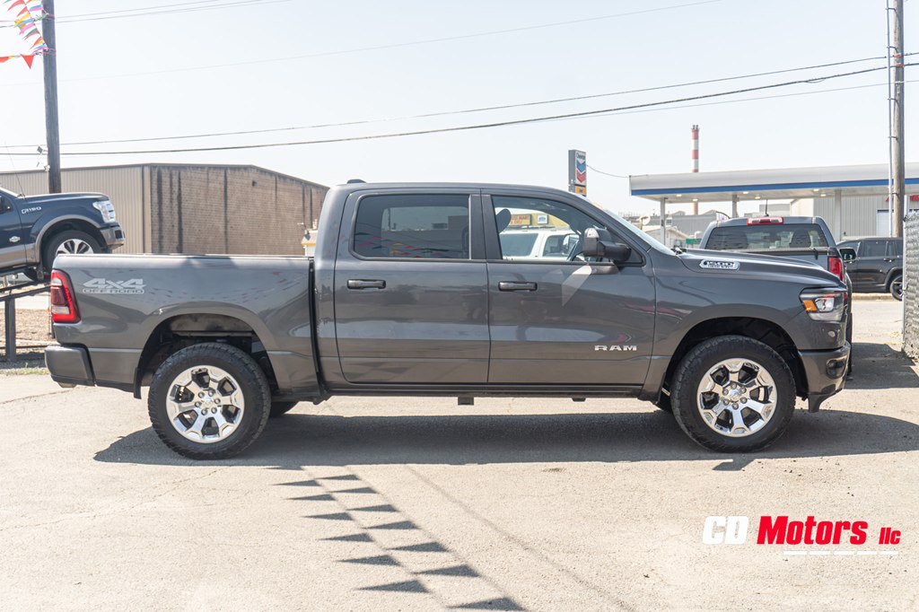 Photo 10 of this RAM 1500