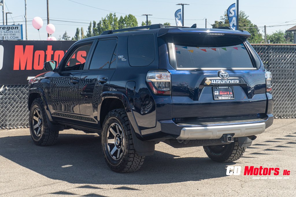 Photo 8 of this TOYOTA 4RUNNER