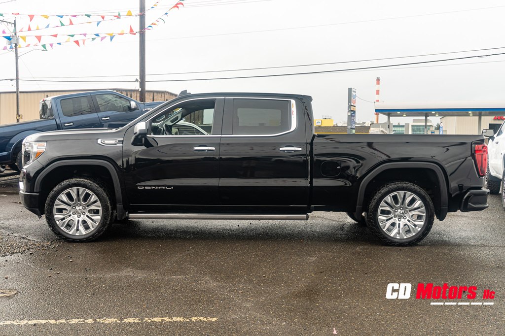 Photo 6 of this GMC SIERRA