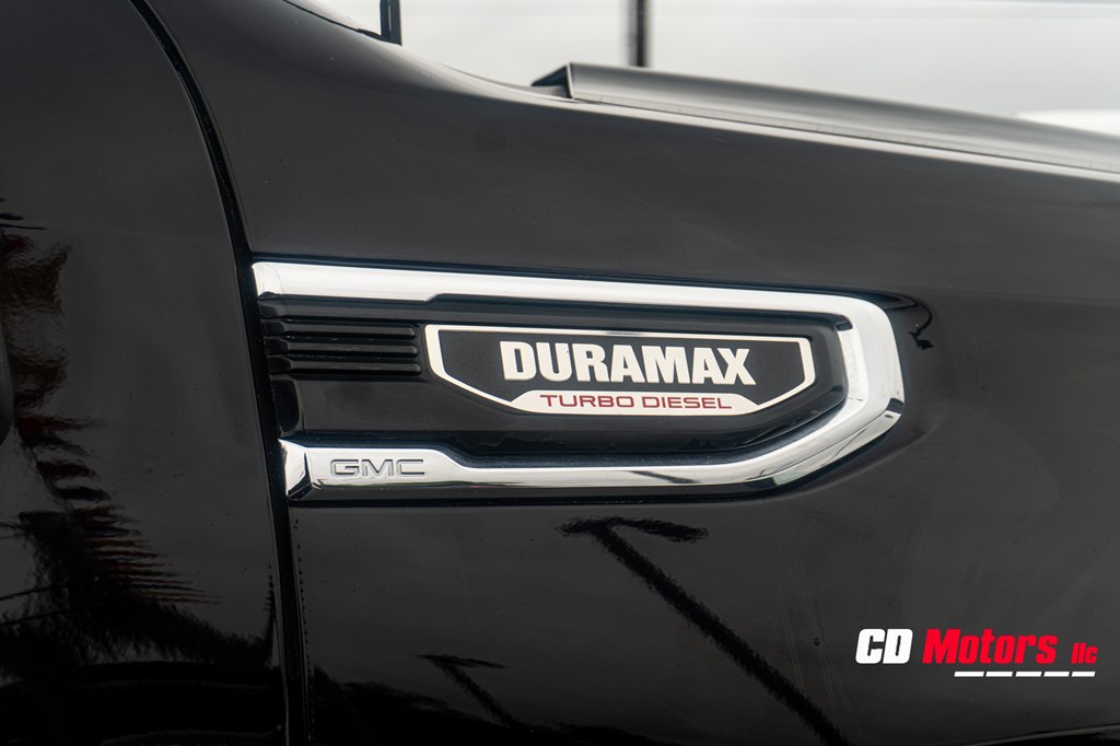Photo 11 of this GMC SIERRA