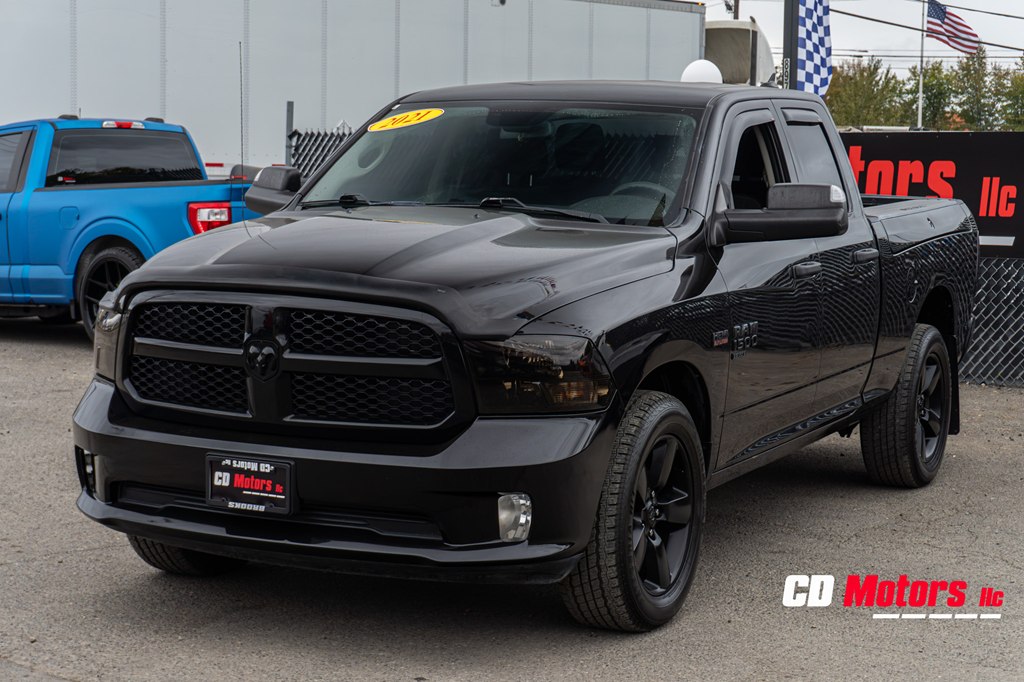 Photo 4 of this RAM 1500 CLASSIC