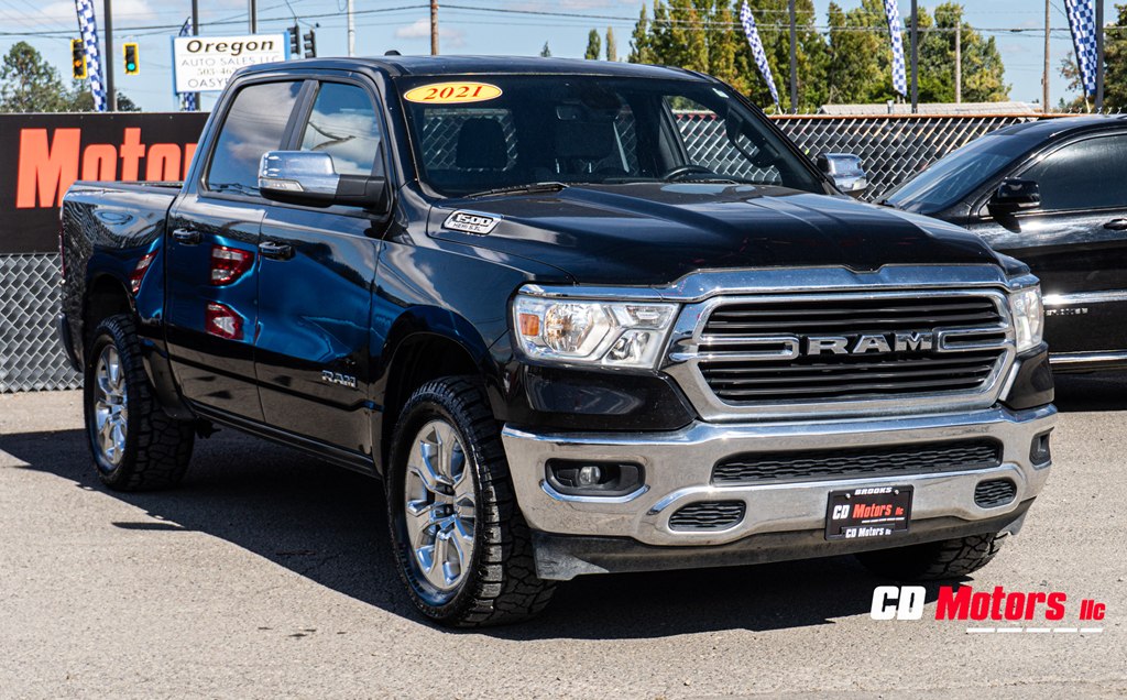 Photo 2 of this RAM 1500