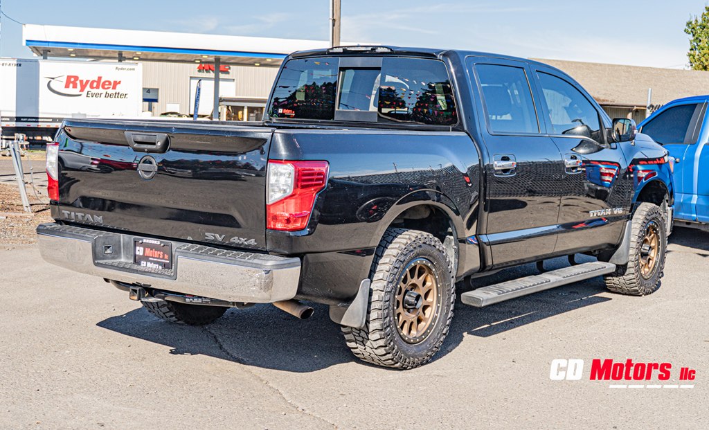 Photo 10 of this NISSAN TITAN