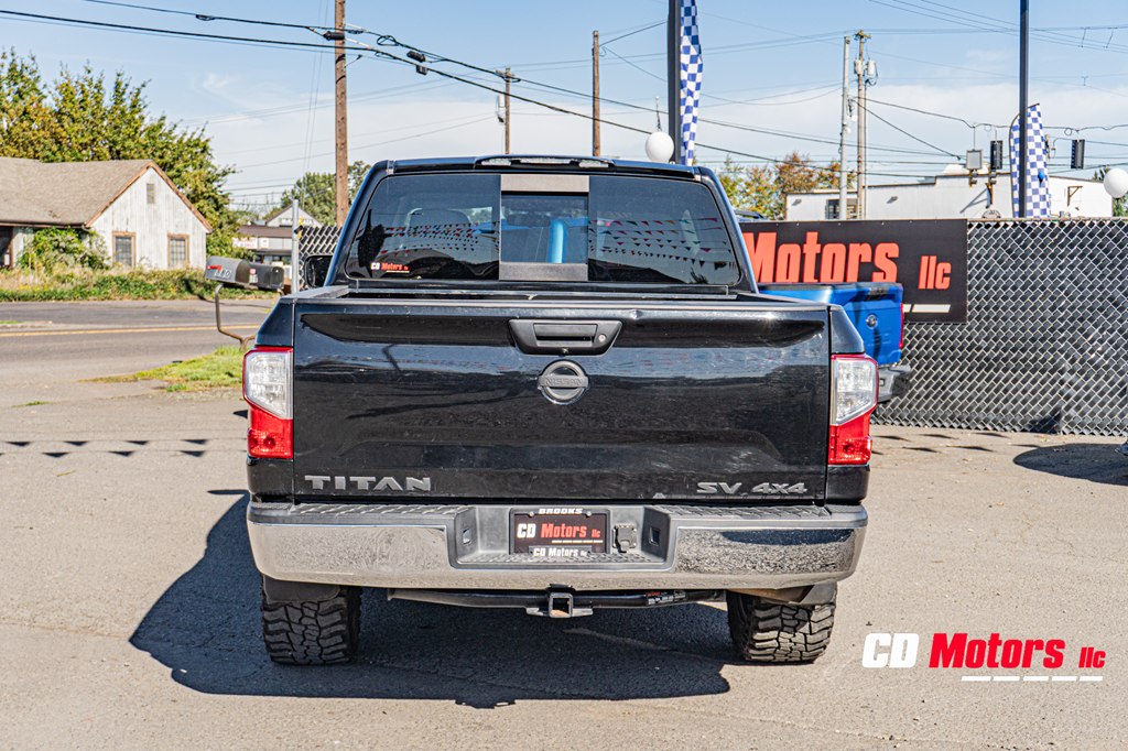 Photo 9 of this NISSAN TITAN