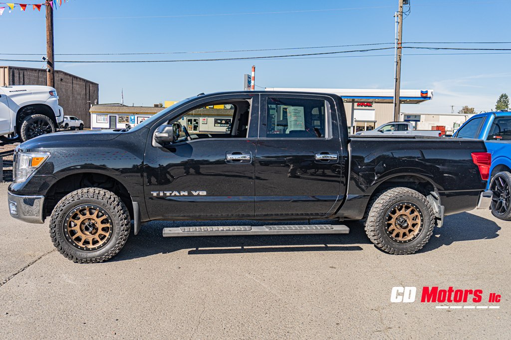 Photo 6 of this NISSAN TITAN